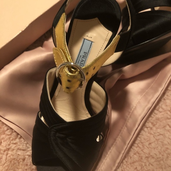 Prada black heel - Picture 2 of 4
